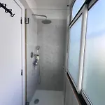 2 Bedrooom Flat In The Heart Of Graca アパート *