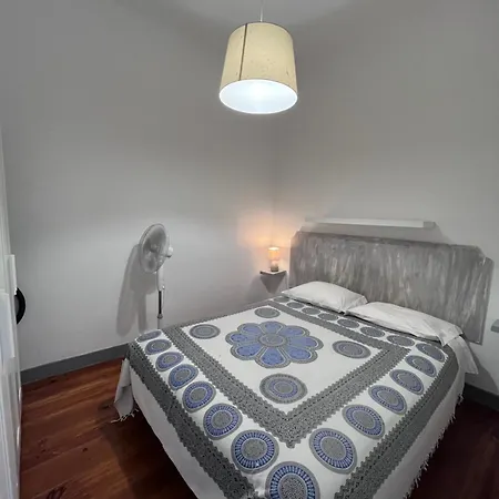 2 Bedrooom Flat In The Heart Of Graca アパート リスボン