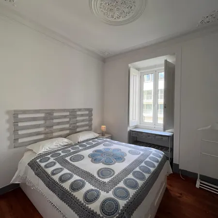 Live Like A Local 2br Flat In The Heart Of Graca * Lisbon
